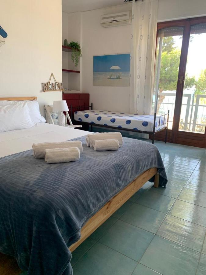 Rocca Mondello Rooms, Beach And Sea Palermo Eksteriør billede